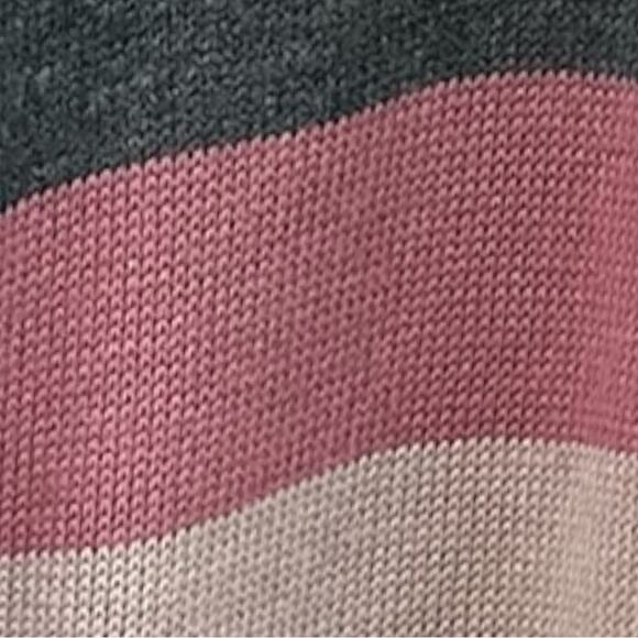 EXPRESS NWT 60.00 Stripe V-Neck Sweater Size XS - Picture 3 of 5